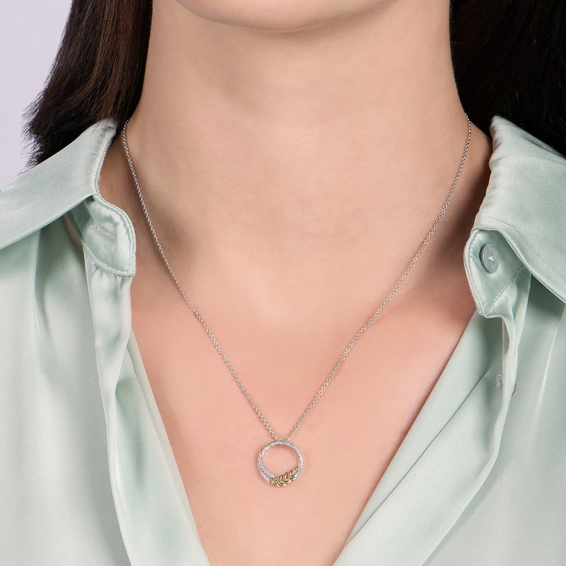 enchanted_disney-anna_circle_pendant_necklace_0.10CTTW_2
